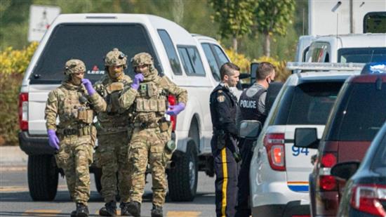 加拿大警方进行抓捕活动。